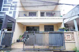 Rumah 2 Lantai Akses Cepat ke Stasiun Cakung LB 156 Siap Huni J-27740