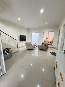 Dijual Rumah Bagus Siap Huni Cluster Vivaldi Symphonia Gading Serpong
