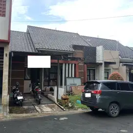 Dijual Rumah LT 135 Strategis dekat Vivo Mall Sentul Siap Huni J-28608