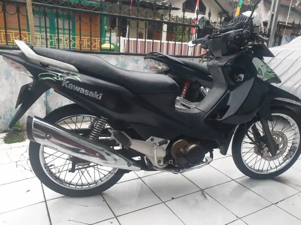 Kawasaki zx130 tahun 2005 orisinil