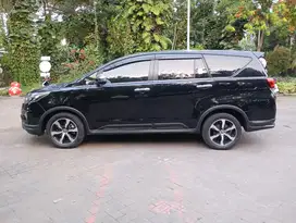 Toyota Kijang Innova Venture AT 2022 Diesel