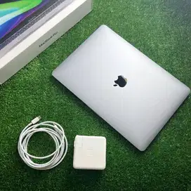 Macbook Pro 13inch M1 8C CPU 8C GPU RAM 8Gb SSD 256Gb Space Gray CC 16