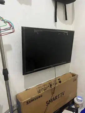 Di Jual Smart TV SAMSUNG 32 inchi
