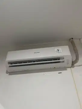 AC SHARP 1/2pk like new Bergaransi lengkap