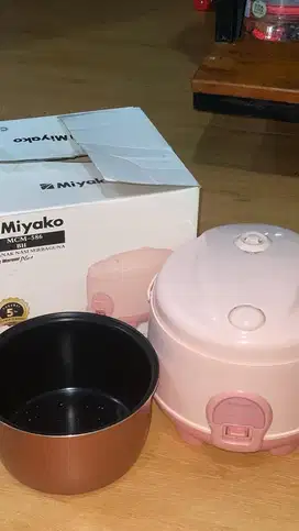 Magic Com / Rice Cooker Miyako