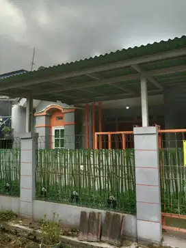 Jual Rumah LT 96 Strategis Dekat Stasiun Cikarang Hadap Timur J-27540