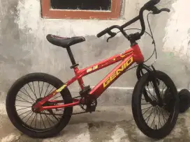 Sepeda BMX merk Genio ring 16