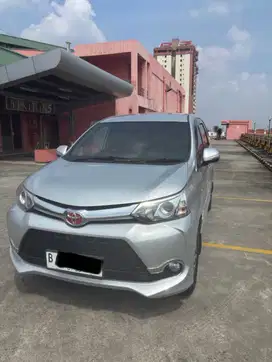 Toyota Avanza Veloz AT 2015