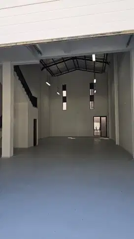 Disewakan gudang bizpark pik2 , uk:9x30m2 multiguna siap huni