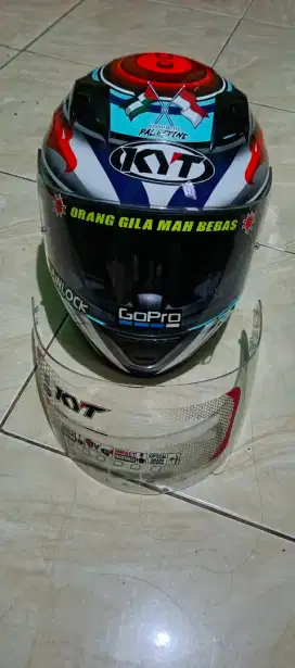 Helm Fullface KYT R10