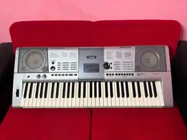 Keyboard Yamaha PSR-E 403 Mulus mantap