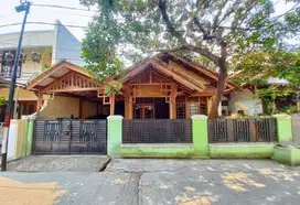 Rumah SHM 10 Menit ke Pintu Tol Jatiwarna 2 LT 126 Hadap Timur J-8666
