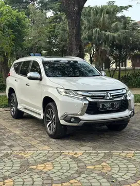 Pajero sport dakar 4x2 7-Seater Solar-AT 2023 Putih