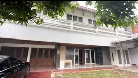 Gedung Kantor di  Sewakan di Kawasan Pusat Bisnis Kebayoran Baru