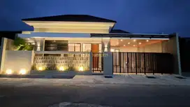 RUMAH BARU SIAP HUNI AKSES MUDAH DEKAT KAMPUS UII