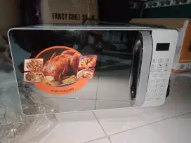VIENNA MICROWAVE OVEN