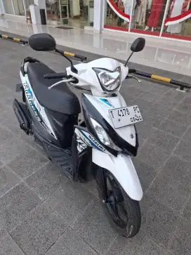 Suzuki Address white