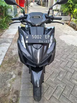 Vario 160 ABS 2022 km 17 rb plat w gersik kondisi sgt bagus siap pskai
