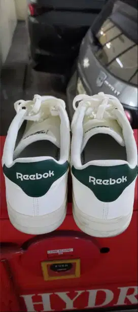 Sepatu Reebok Classic ORIGINAL Made in Vietnam (SECOND) WHITE MILK