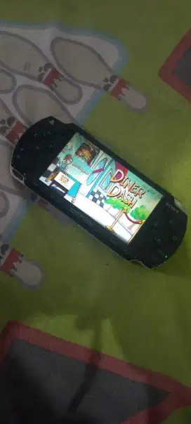 PSP slim 2000.                .