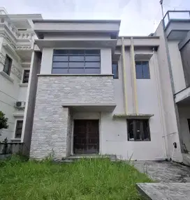 DIJUAL VILLA SULTAN - POLONIA RIVERVIEW