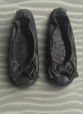 Sepatu merk Andrew