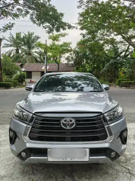 Innova 2.4 G MT Diesel 2023 Silver