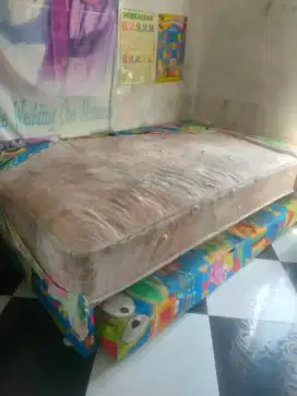 Ranjang Sorong Bekas Seadanya