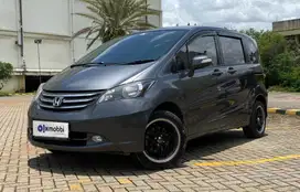 TDP 5,JT Honda Freed 1.5 E Bensin-AT Abu 2010