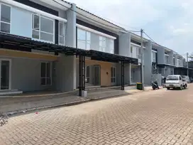 Rumah Dekat Bandara Halim Timur Jakarta