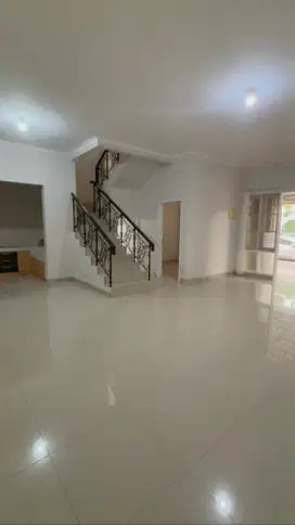 Disewakan Rumah Cluster Trimezia, Gading Serpong