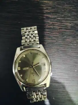 Jam tangan seiko 5 automatic vintage