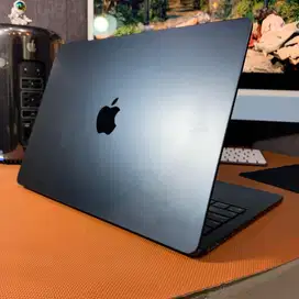 Macbook Air M2 8/256GB 13inch 2022 Midnight ex resmi