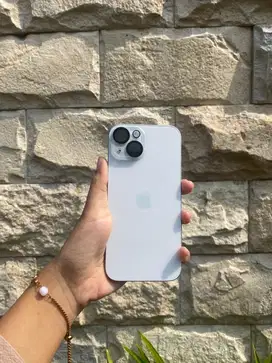 iPhone 15 kapasitas 128GB