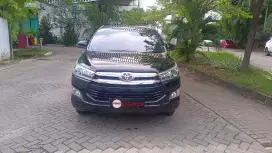 TOYOTA INNOVA V DIESEL 2.4 AT