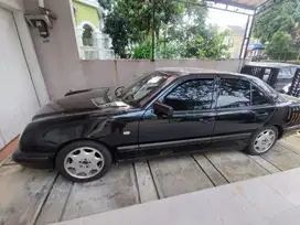 Mercedes-Benz E230 1997 New Eyes
