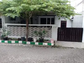 Di jual cepat rumah taman siwalan indah
