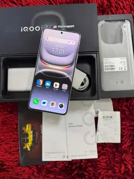 Iqoo 13 16/512GB Snapdragon 8 Elite Garansi Resmi Fullset Mulus