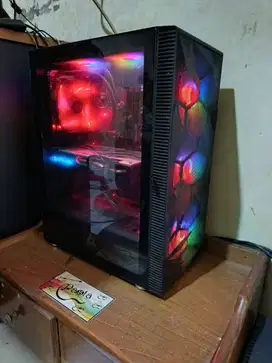 PC B250M Gaming, i7-7700k RX 580