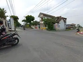 Tanah  Palagan Dekat Sekolah Al Azhar, Harga 3 Jt-an