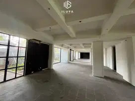 Disewakan ruko/gedung 2 lantai area strategis kemang