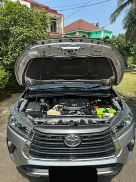 Toyota Innova V Diesel 2022