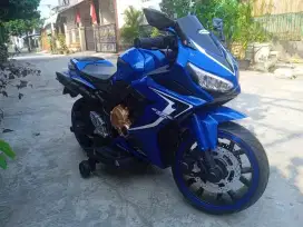 Motor Aki  Anak CBR Gas Tangan