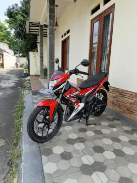 Honda sonic tahun 2017 kondisi bagus