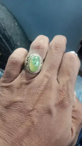 Batu cincin sungai dareh kristal