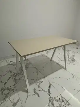 Meja Kerja IKEA (Trotten) 120 x 70 cm