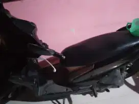 Di jual motor Honda beat tahun 2013 injection setingan stater kasar