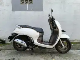 Honda scoopy prestige tahun 2022 Kondisi bagus