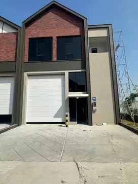 Disewakan Gudang Bizpark PIK 2 (hoek) 380 juta/tahun