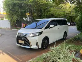 LEXUS LM 350 2023 KM 19 RB 7 SEATER GOOD CONDITION